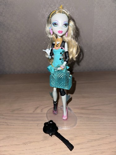 Monster high schools out wave - high,