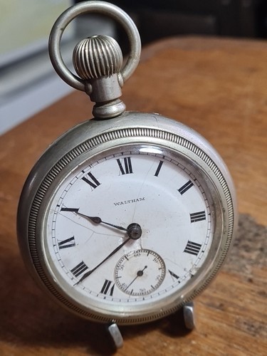 Ancienne montre gousset - À,