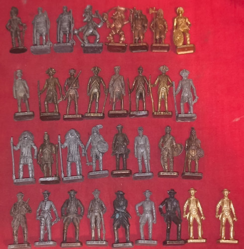Figurines kinder métal - 33,