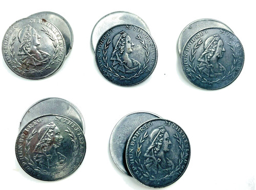 Boutons anciens doubles à - 5,