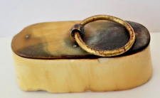 Boite  à priser en corne