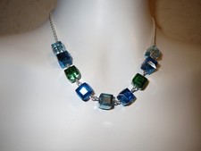 Sautoir Collier Chaîne Moderne Métal Argenté Crystal Couleur Vert Bleu 43 cm