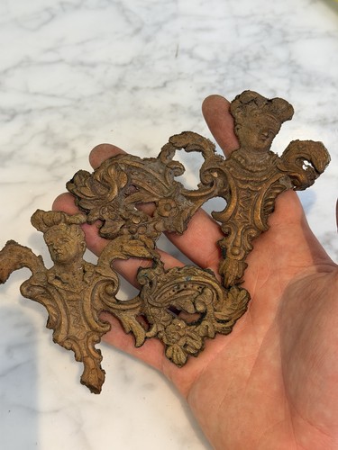 Ornements bronze mobilier - &,