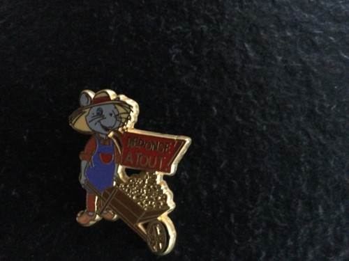 Pin badge reponse tout - a,