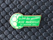 PINS BADGE FOOTBALL SOCCER