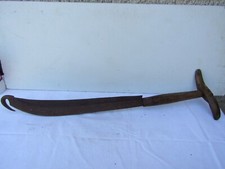 ancien outils de sabotier art populaire  travail du bois paroir