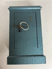 tirelire ancienne, coffre-fort Fer avec clé