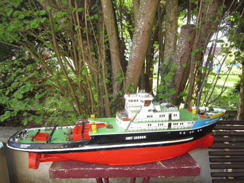 Ancien bateau bassin - ancien,