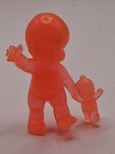 Figurine BABIES N°44 Orange