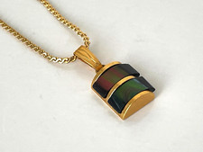 Magnifique Petit Collier Ras du Cou Chic doré avec Pendentif Japon état Neuf