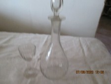  CARAFE DE NUIT EN  VERRE  