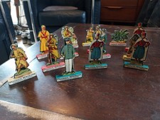 LOT DE FIGURINES JOUET ANCIEN EN CARTON PUBLICITAIRE SOLDAT ETC 12+2 ABIMES