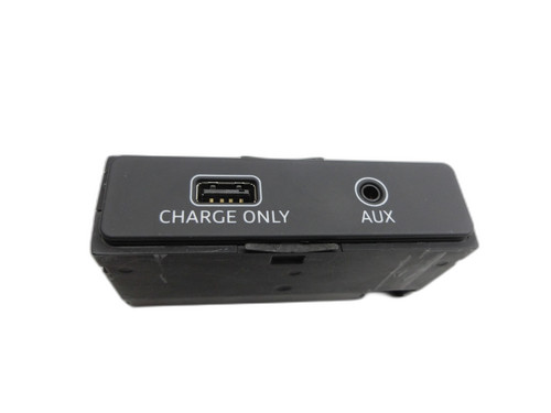 Usb aux réceptacle ami - usb,