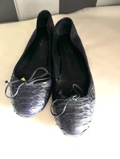 HESCHUNG  ballerines  en cuir bleu marine pointure 7 ou 40