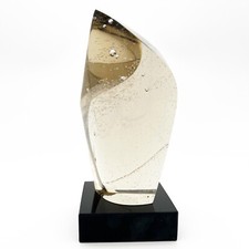 Carmen et Horia Puşcariu - monolithe en cristal poli - verrerie Roumaine