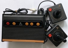 Console Mini ATARI FLASHBACK Classic - Console + 2 Manettes Sans Alimentation TB