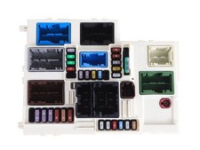 Module de Contrôle Confort VSM Boîte à Fusibles Peugeot 3008 III 23- 9859844380