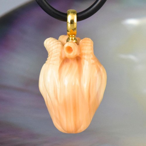Pendentif cœur humain gravé - cœur,