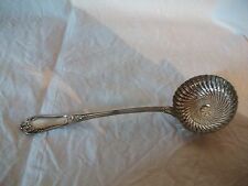 saupoudreuse cuillère à saupoudrer en argent massif monogramme BJC OU JCR 75GR