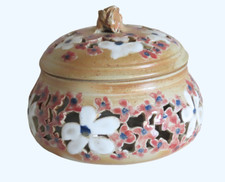 POT EN GRES AJOURE DECOR