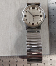 Ancienne montre mécanique, 17