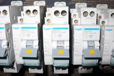 HAGER MFN920 Disjoncteur fil pilote 20 Ampère 1P+N 3kA C-20A+ 2 contact aux. 5A