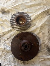 Volant magnétique et grille