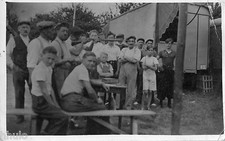 BM283 Carte Photo vintage card RPPC Groupe Tir forain fête foraine carabine