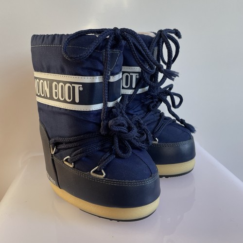 Moon boots icon - icon, blue