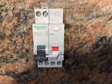 DISJONCTEUR  DIFFERENTIEL SCHNEIDER ELECTRIC 20A 30mA TYPE AC, COURBE C 20AMPERE