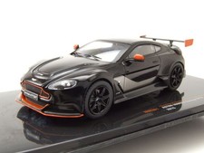 Aston Martin Vantage GT12 2015