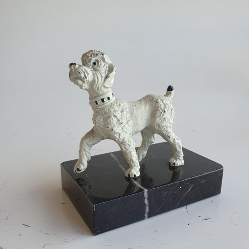 Statuette chien caniche - , en