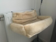 Lit / hamac chat douillet à accrocher au radiateur