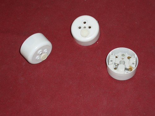 Prise blanche tumblers 220v - prise,