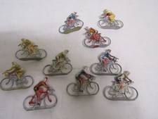 lot de 10 cyclistes en