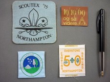 LOT DE 4 ÉCUSSONS DE SCOUTISME Scoutex 75 Northampton - en tissu brodé et divers
