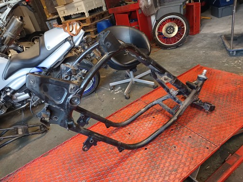 Cadre bmw 247e ez91 - cadre,