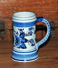 Chope à bière Heineken/Delft. Petit éclat sur le fond. Φ = 8,5 cm h = 13,5 cm