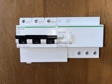 DISJONCTEUR TRIPHASE A9N18389