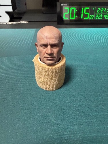 Hot toys star - hot,