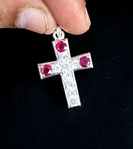 Pendentif croix beauté - de,