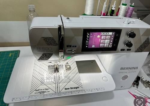 Bernina 590 sewing - bernina, ce