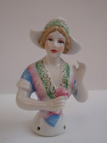 Demi poupee figurine - demi-poupee,