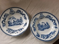 Ancienne. 2 assiettes  creuse