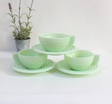 3 tasses 1930 opaline vert céladon