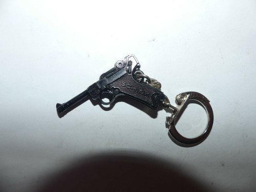 Porte clé figurine - porte, jouet