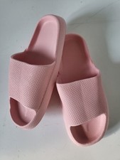 Claquettes rose plastique