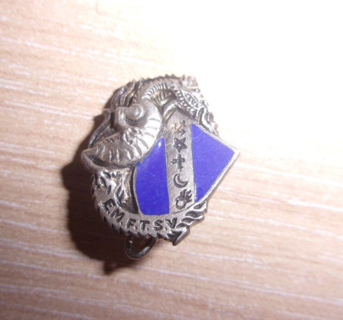 Insigne réduction ancien