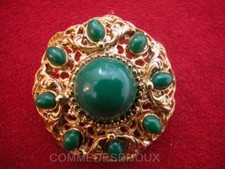 Broche "Rosace Volume Néo Classique" N° 2 Cabochon Vert - Bijoux pur Vintage