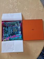 Hermès carré 90*90cm_neuf